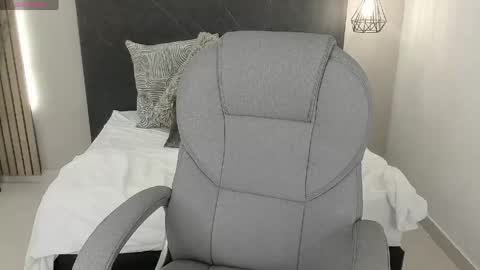 Snapshot of celestica_rose chatting on May 19, 9:21 pm Celestica online show from May 19, 9:21 pm