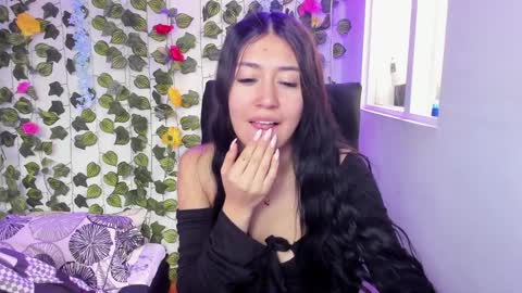 Snapshot of celestinepurple chatting on January 2, 4:46 pm Celestineeeeee online show from January 2, 4:46 pm