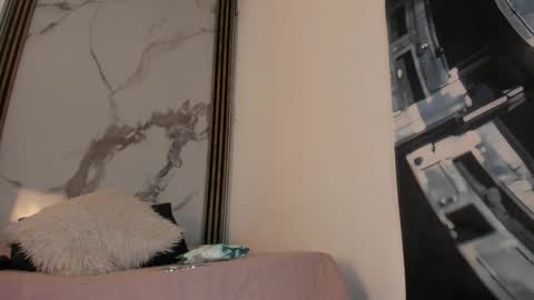 Snapshot of celestte_beautiful chatting on April 24, 11:34 am celestte_beautiful online show from April 24, 11:34 am