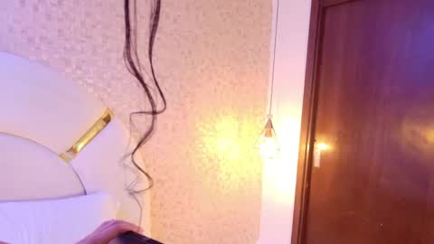 Snapshot of celestte_sm chatting on June 5, 7:30 pm celestte_sm online show from June 5, 7:30 pm
