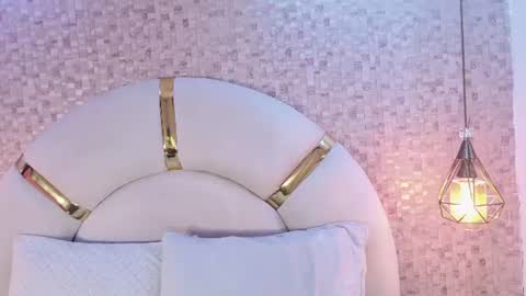 Snapshot of celestte_sm chatting on July 9, 7:07 pm celestte_sm online show from July 9, 7:07 pm