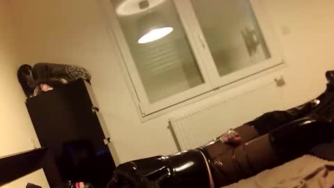 Snapshot of celiasm chatting on March 21, 1:37 pm Celiasm online show from March 21, 1:37 pm