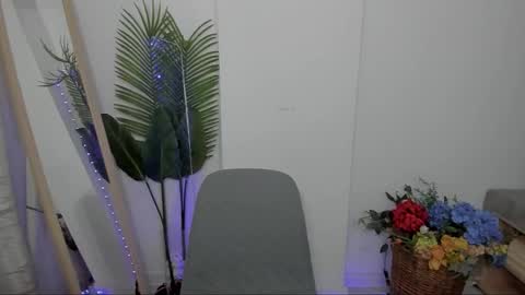 Celine Roxelle online show from October 10, 6:51 pm