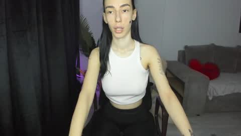 Snapshot of celine_roxelle chatting on April 3, 8:29 pm Celine Roxelle online show from April 3, 8:29 pm