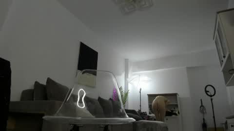 Snapshot of celine_roxelle chatting on May 16, 7:56 pm Celine Roxelle online show from May 16, 7:56 pm