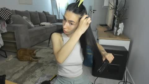 Snapshot of celine_roxelle chatting on May 22, 1:28 pm Celine Roxelle online show from May 22, 1:28 pm