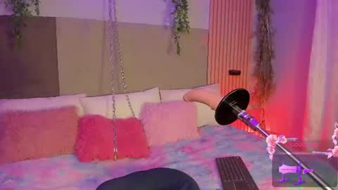 Snapshot of centaurigirls chatting on June 25, 4:11 pm Hello guys my name is Sofi and Lizzie and Vanessa online show from June 25, 4:11 pm