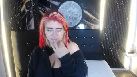 Snapshot of cerecita_02 chatting on May 20, 11:55 pm Cerecita online show from May 20, 11:55 pm