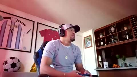 Snapshot of cerezojorge91 chatting on July 13, 2:53 pm cerezojorge91 online show from July 13, 2:53 pm