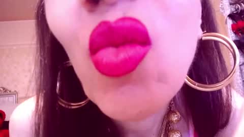 Cerise online show from November 18, 12:49 am