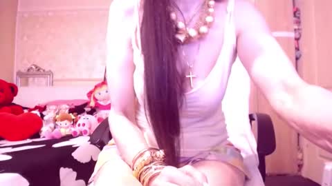 Cerise online show from April 2, 12:19 am