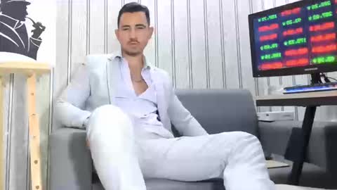 Snapshot of cesar_dant chatting on March 14, 10:04 pm Cesar online show from March 14, 10:04 pm
