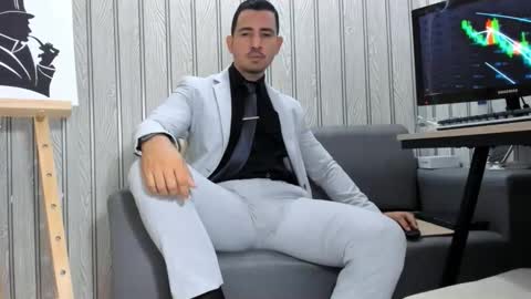 Snapshot of cesar_dant chatting on March 16, 3:16 pm Cesar online show from March 16, 3:16 pm