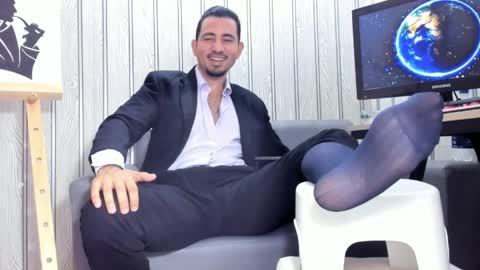 Snapshot of cesar_dant chatting on March 28, 5:01 pm Cesar online show from March 28, 5:01 pm