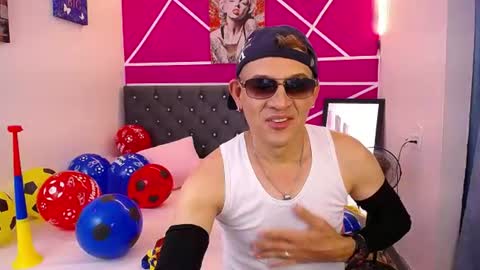 Snapshot of cesirry chatting on July 7, 7:40 pm Cesirry online show from July 7, 7:40 pm