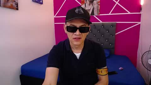 Snapshot of cesirry chatting on July 16, 7:20 pm Cesirry online show from July 16, 7:20 pm