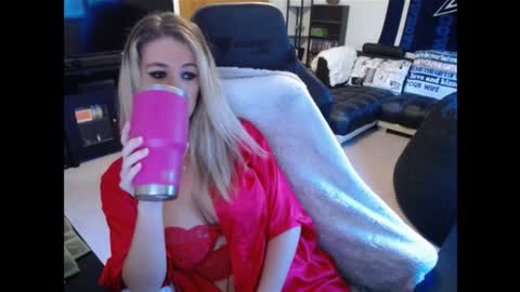 Marie online show from December 13, 1:12 pm