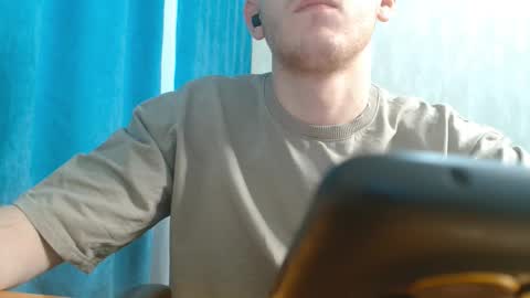 Snapshot of ch1lldril chatting on January 9, 9:12 am ch1lldrill online show from January 9, 9:12 am