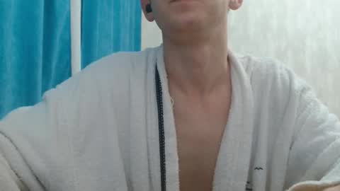 Snapshot of ch1lldril chatting on January 10, 1:18 am ch1lldrill online show from January 10, 1:18 am