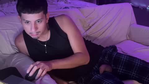 Snapshot of ch3micalhyp3boy chatting on October 17, 5:26 pm Kpapi online show from October 17, 5:26 pm