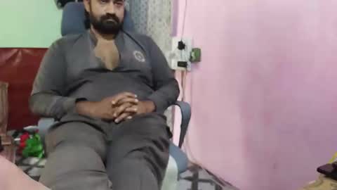 Snapshot of chadipluskhangarh chatting on April 18, 10:08 am Stormydick online show from April 18, 10:08 am