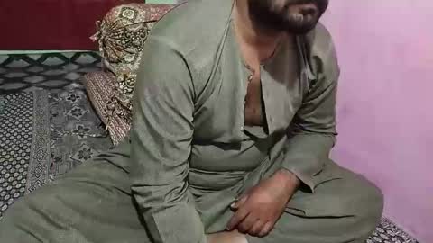 Snapshot of chadipluskhangarh chatting on April 28, 9:09 pm Stormydick online show from April 28, 9:09 pm