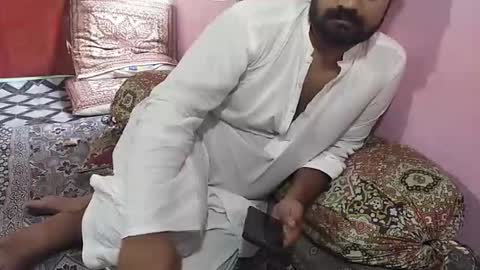 Snapshot of chadipluskhangarh chatting on May 1, 9:36 am Stormydick online show from May 1, 9:36 am