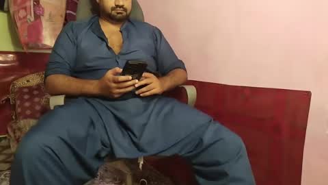 Snapshot of chadipluskhangarh chatting on May 9, 8:52 am Stormydick online show from May 9, 8:52 am