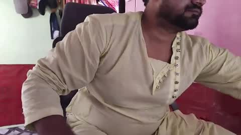 Snapshot of chadipluskhangarh chatting on May 14, 9:27 am Stormydick online show from May 14, 9:27 am