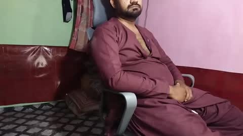 Snapshot of chadipluskhangarh chatting on May 18, 9:31 pm Stormydick online show from May 18, 9:31 pm