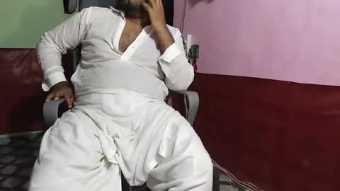 Snapshot of chadipluskhangarh chatting on May 19, 8:59 pm Stormydick online show from May 19, 8:59 pm
