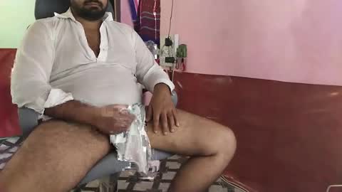 Snapshot of chadipluskhangarh chatting on May 20, 9:04 am Stormydick online show from May 20, 9:04 am