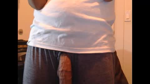 Snapshot of chainnballz chatting on November 19, 2:00 am ChainNballzz online show from November 19, 2:00 am