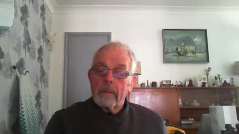 Snapshot of champers37 chatting on April 22, 8:28 am Champers online show from April 22, 8:28 am