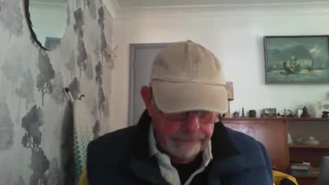 Snapshot of champers37 chatting on April 24, 12:07 pm Champers online show from April 24, 12:07 pm