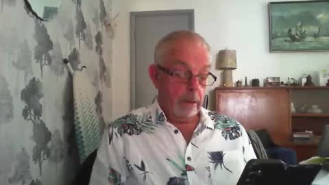 Snapshot of champers37 chatting on May 23, 9:57 am Champers online show from May 23, 9:57 am