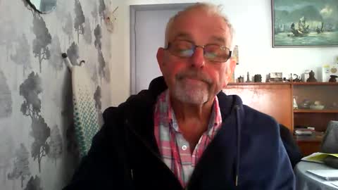 Snapshot of champers37 chatting on June 3, 2:33 pm Champers online show from June 3, 2:33 pm