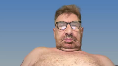 Snapshot of champsex305610 chatting on December 1, 9:26 pm champsex305610 online show from December 1, 9:26 pm