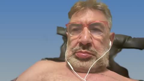 Snapshot of champsex305610 chatting on February 15, 6:55 pm champsex305610 online show from February 15, 6:55 pm