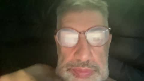 Snapshot of champsex305610 chatting on December 16, 12:48 am champsex305610 online show from December 16, 12:48 am