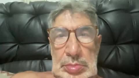 Snapshot of champsex305610 chatting on February 4, 6:58 pm champsex305610 online show from February 4, 6:58 pm