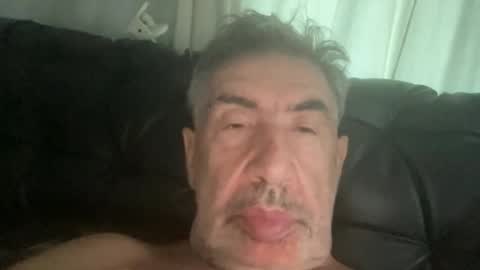 Snapshot of champsex305610 chatting on February 14, 12:51 am champsex305610 online show from February 14, 12:51 am