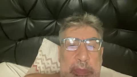 Snapshot of champsex305610 chatting on February 16, 6:37 pm champsex305610 online show from February 16, 6:37 pm