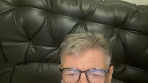 Snapshot of champsex305610 chatting on March 1, 6:43 pm champsex305610 online show from March 1, 6:43 pm