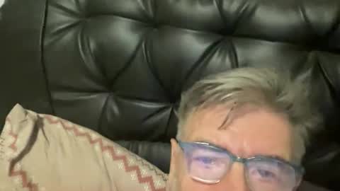 Snapshot of champsex305610 chatting on March 15, 4:57 pm champsex305610 online show from March 15, 4:57 pm