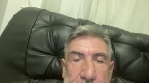 Snapshot of champsex305610 chatting on April 14, 5:19 pm champsex305610 online show from April 14, 5:19 pm