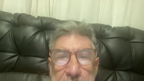 Snapshot of champsex305610 chatting on April 19, 2:38 pm champsex305610 online show from April 19, 2:38 pm