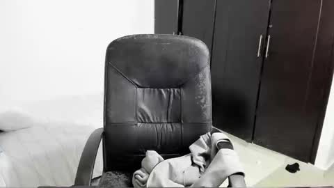 Snapshot of chandler_kenji chatting on September 13, 4:23 am Kenji online show from September 13, 4:23 am