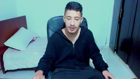 Snapshot of chandler_kenji chatting on February 3, 2:53 am Kenji online show from February 3, 2:53 am