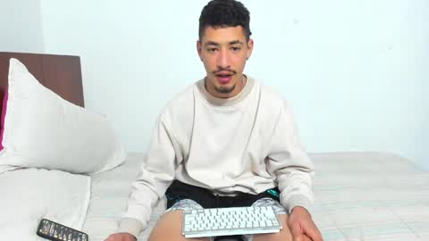 Snapshot of chandler_kenji chatting on February 8, 12:47 am Kenji online show from February 8, 12:47 am